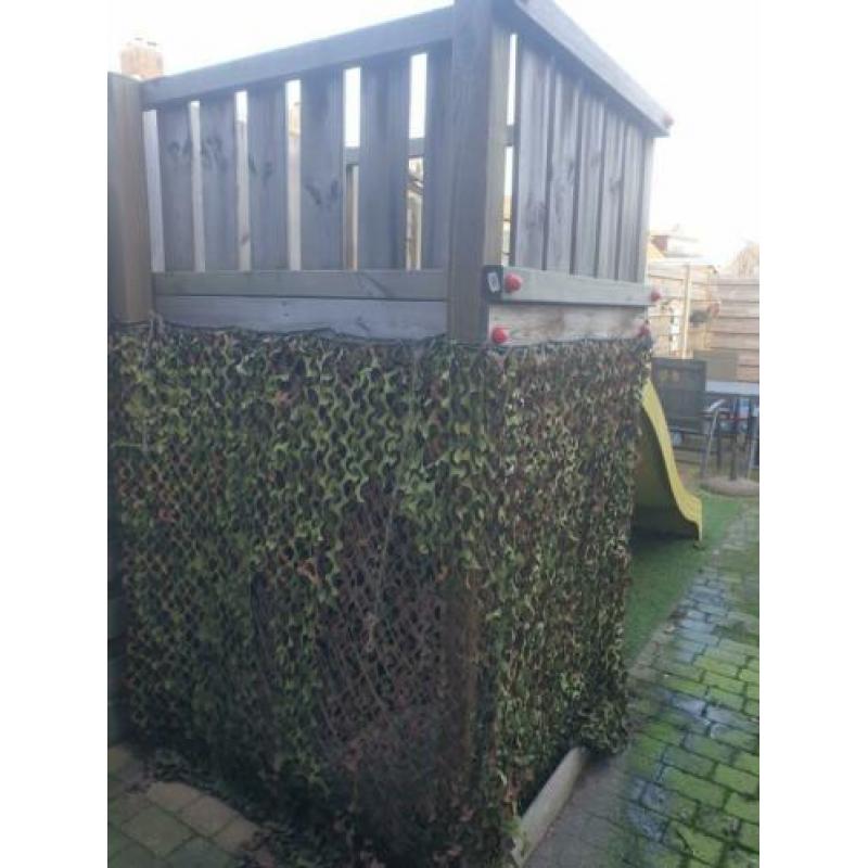 Speeltoestel (junglegym) met glijbaan