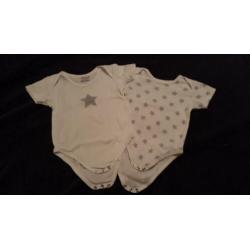 * 2 sterrenrompers Bambino korte mouw, mt 74 *