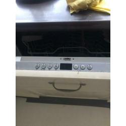 Keuken crèmekleurig