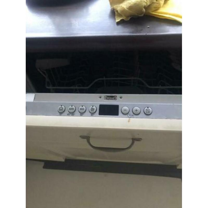 Keuken crèmekleurig