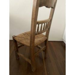 Houten stoel met riet