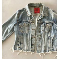 Pull and Bear spijkerjasje. ALS NIEUW!