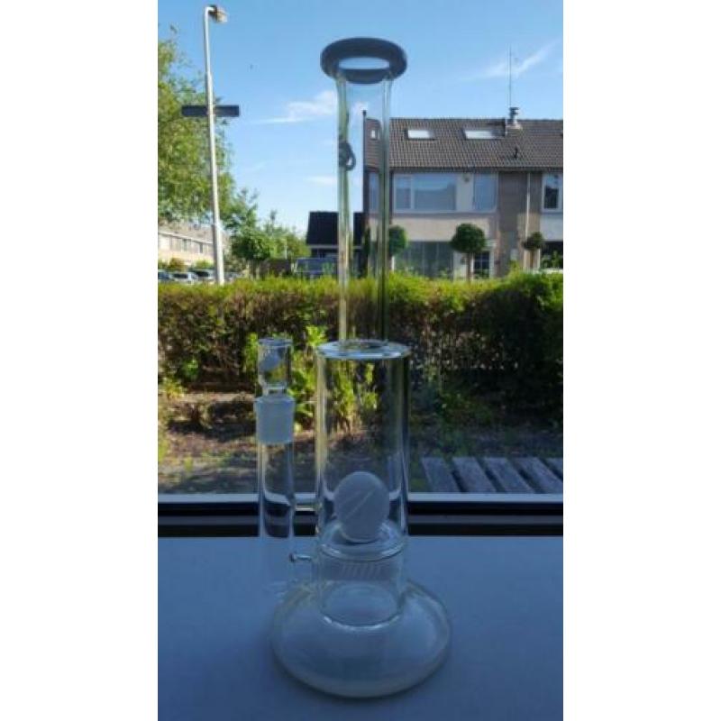 Bong Bongo Waterpijp White Ball