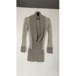 Jane norman lange beige trui met lage kol, nieuw maat small