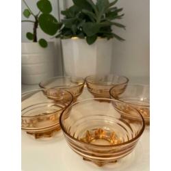 Roze gekleurd glas schaal schaaltje 5 stuks vintage