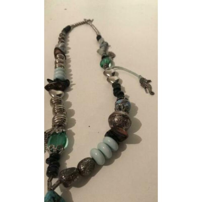 Mooie lange ketting €3,50