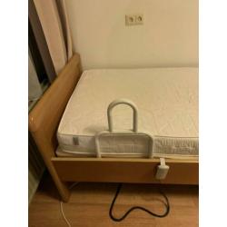Bed met steun