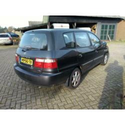 Kia Carens 2.0 CVVT M-bition