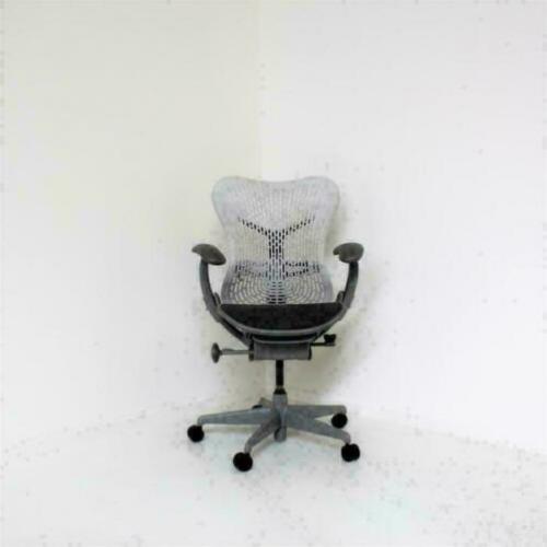 Herman Miller. Mirra: Licht Grijze, Bureaustoelen.