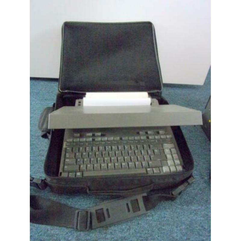 Verzamelobject Vintage Wang WLTC Laptop met printer uit 1985
