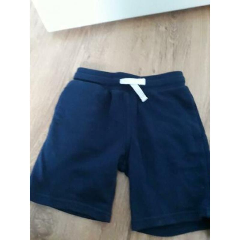 2 korte broeken draagmaat 110 name it en h&m