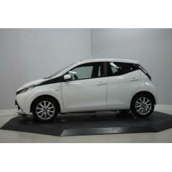Toyota Aygo 1.0 VVT-i x-play Airco, Navi, Camera. 5 deuren,