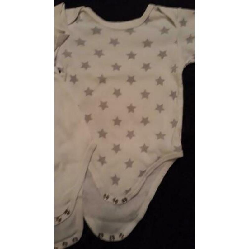 * 2 sterrenrompers Bambino korte mouw, mt 74 *