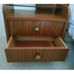 Lief vintage houten nachtkastje jaren 60
