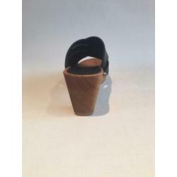 Sanita Wood Ennike Sandal Embossed Leather Black 40