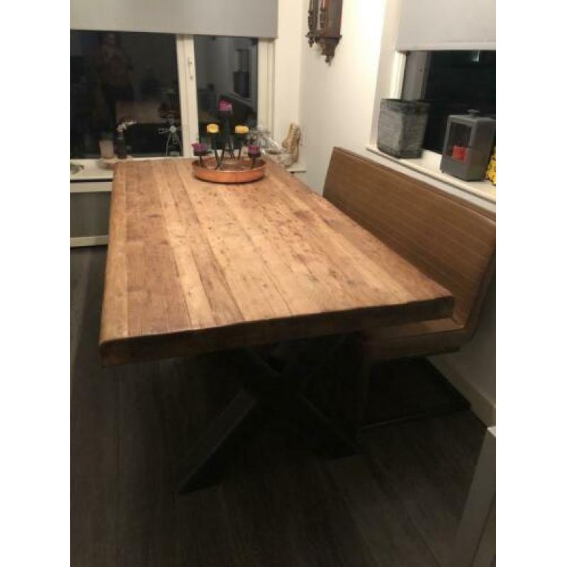 Mooie robuuste eetkamer set