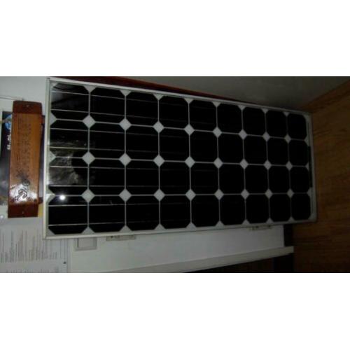 zonnepaneel 12 volt afm 120 cm x52 cm x 4cm