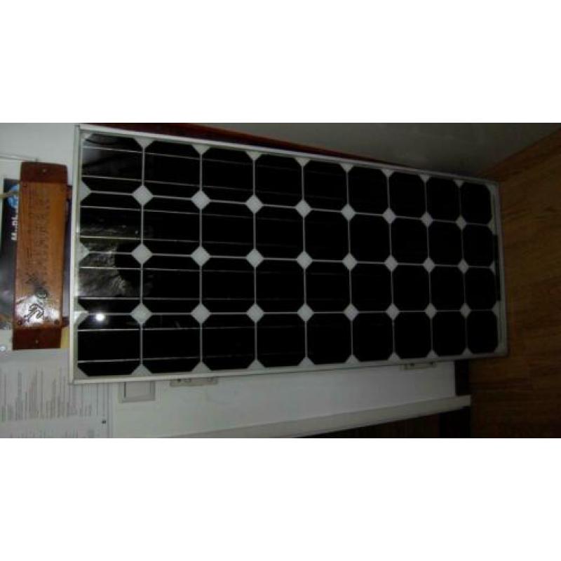 zonnepaneel 12 volt afm 120 cm x52 cm x 4cm