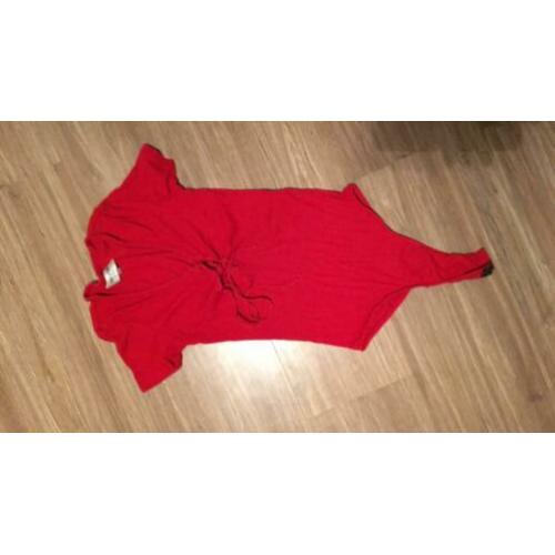 Body top rood maat m