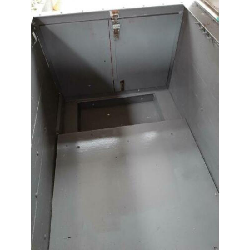 Te koop Bagagewagentje met nieuwe draag beugels 110L 80B 53D
