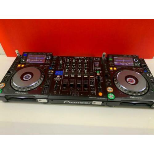 2x CDJ2000nxs + DJM900nxs CDJ2000 CDJ 2000 nexus djm 900 nxs