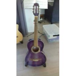 7/8 gitaar in de kleur paars met glitters incl. hoes
