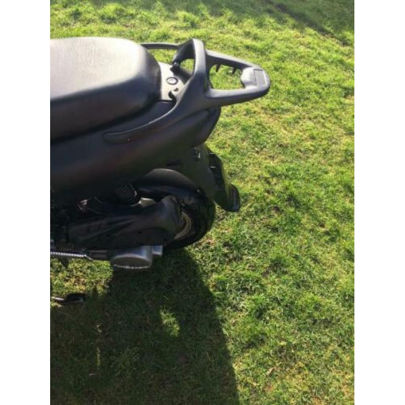 Cross/brommer scooter, trekt geweldig op met dik blok (125cc
