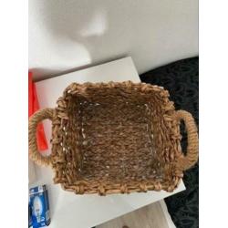 Leuk rietmandje handgemaakt ibizastyle (doe een leuk bod!)