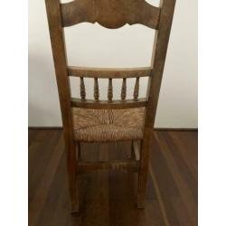 Houten stoel met riet