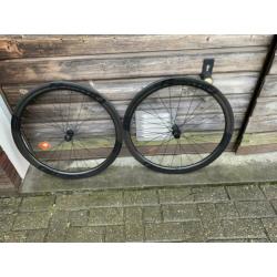 Ffwd F4 tubeless clincher Carbon 11 speed Shimano