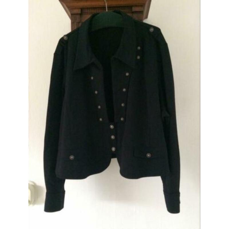 X-Two zwart vest met sierknopen mt 56/58 nieuw