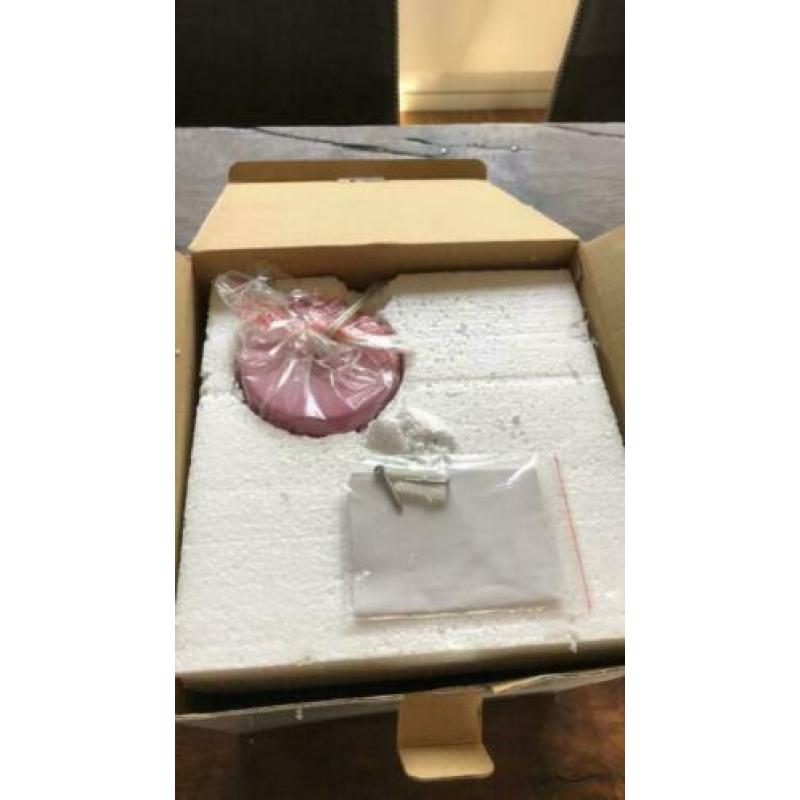 Roze-lichtpaarse hanglamp