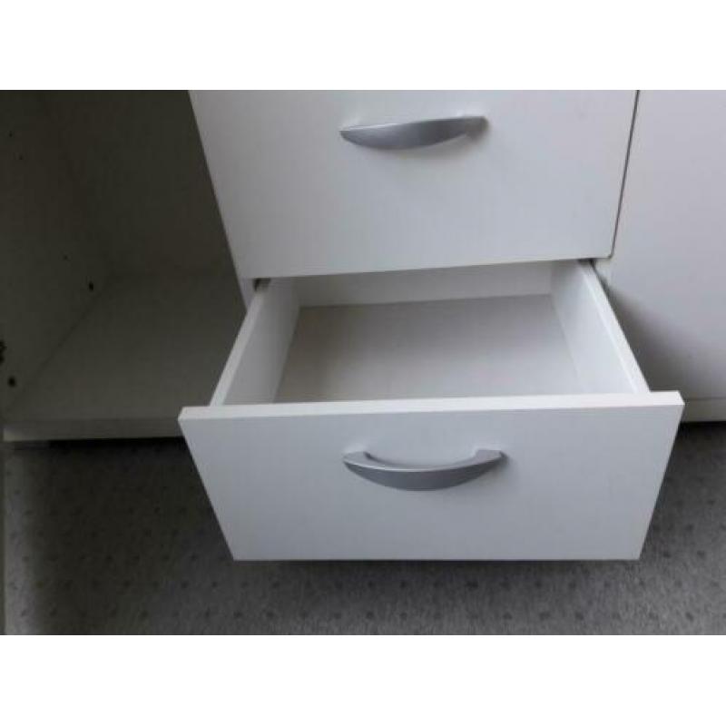 praktisch wit dressoir