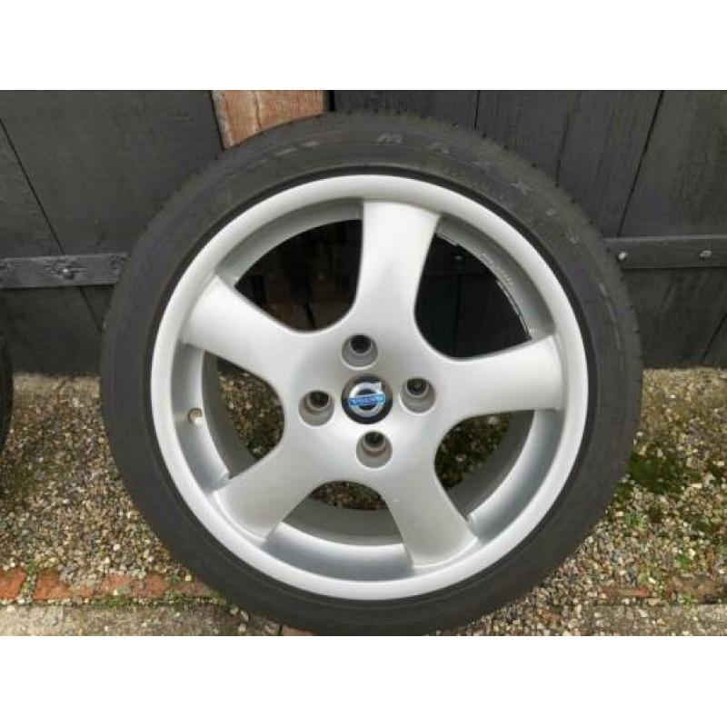 17 inch Borbet lichtmetalen velgen 4x114.3 Volvo V40/S40