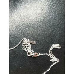 Fijne mooie zilveren ketting met in kubus zirkonia