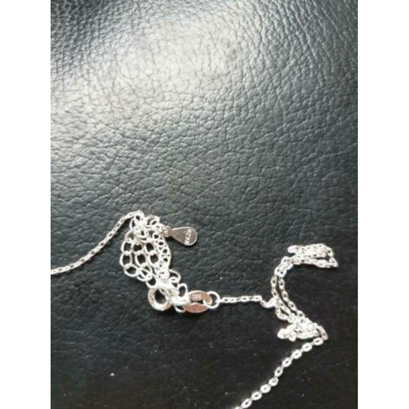 Fijne mooie zilveren ketting met in kubus zirkonia