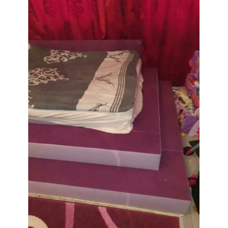 1 of 2 persoon bed.120×200