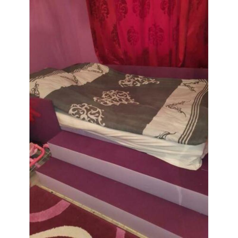 1 of 2 persoon bed.120×200