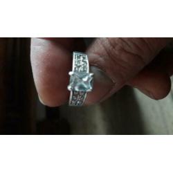 Mooi zilveren ring