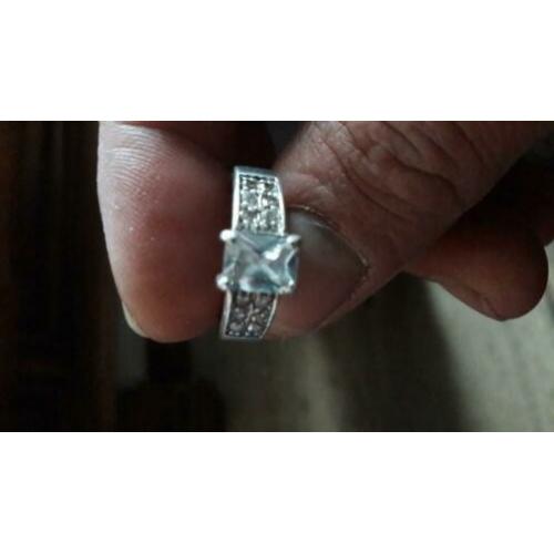 Mooi zilveren ring