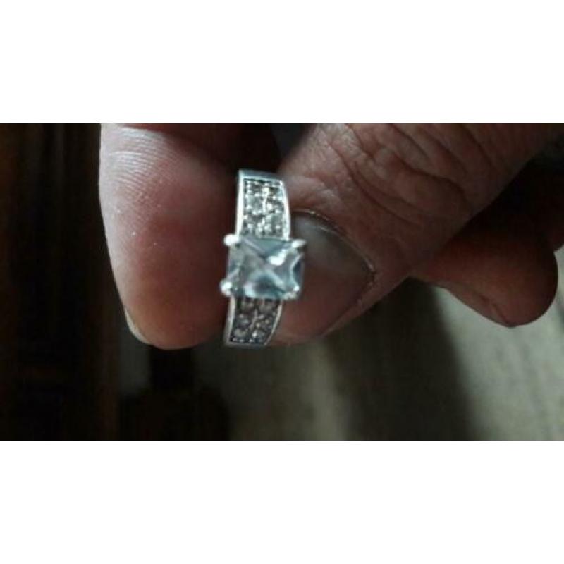 Mooi zilveren ring