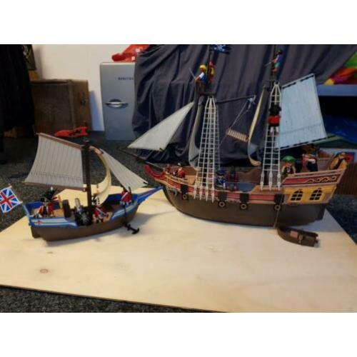 Playmobil Piratenboot en Engelse boot