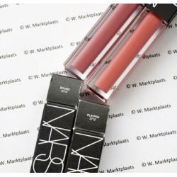 NARS velvet lip glide: Bound / Playpen