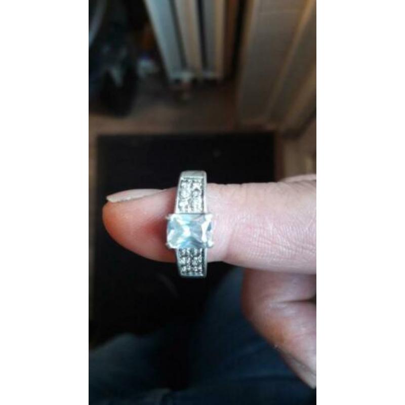 Mooi zilveren ring