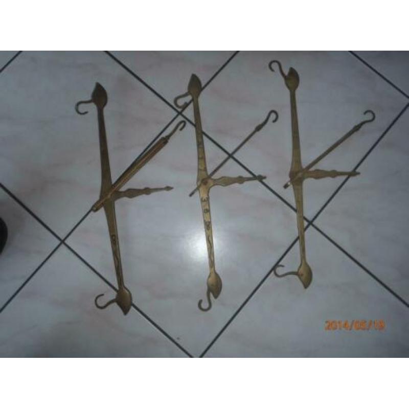 3 Oude Kopere Hangers