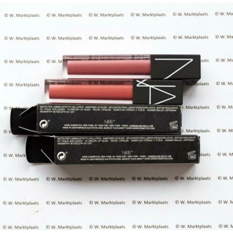 NARS velvet lip glide: Bound / Playpen