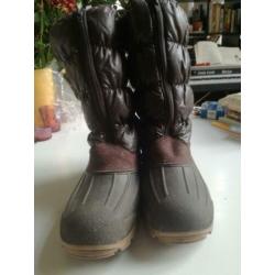 Gave snowboots/paardrijlaarzen voor de winter met wol mt. 41
