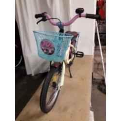 Te koop 1of 2 meisjesfietsen zelfde type 16inch framem 32