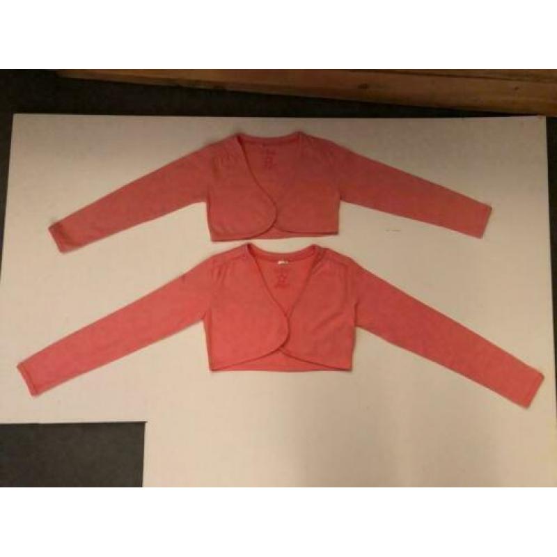 Roze bolero vestjes in 110 / 116 en in 122 / 128 ALS NIEUW
