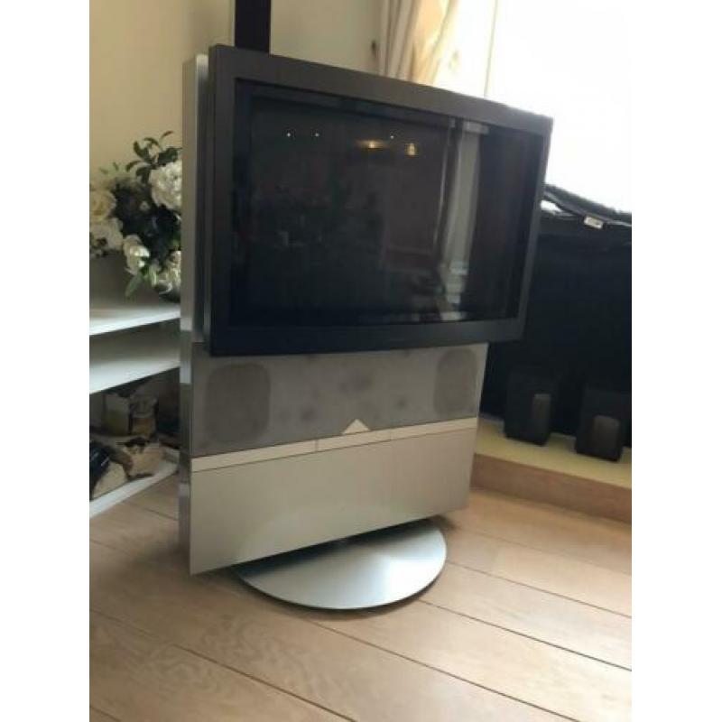 B&O Beovision Avant 28”